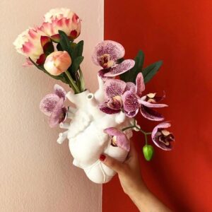Nordic Style Flower Vase – Resin Heart Flower Pot for Home Decor